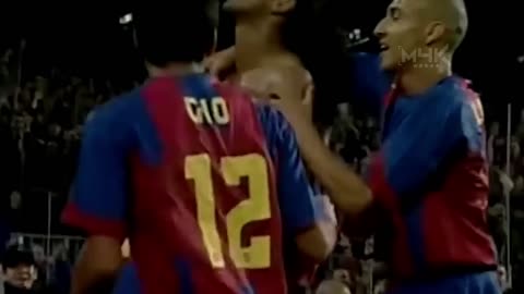 Ronaldinho-Moments-That-Still-Unbelievab_26