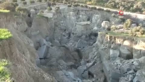 The earth ripped apart in Hatay, Turkey. 100 ft deep and 650 ft wide