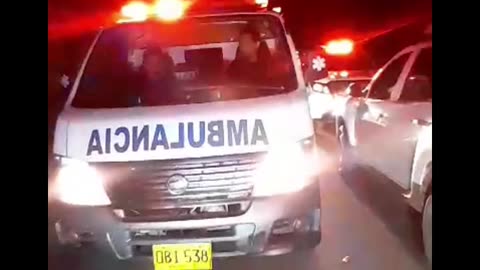 Video | Camión se volcó en la vía San Gil a Bucaramanga