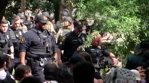 Police clash with pro-Palestine protesters at UT Austin
