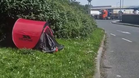 Ireland 📍🇮🇪 More tents spotted near Dublin port close to East Wall.