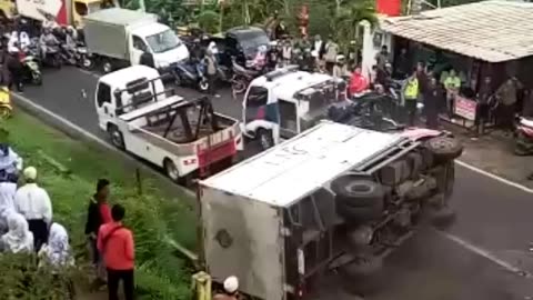 evacuation truck viral