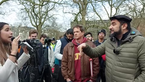 Emotional Zionist Cry! Adnan Rachid And Visitor Speakers Corner