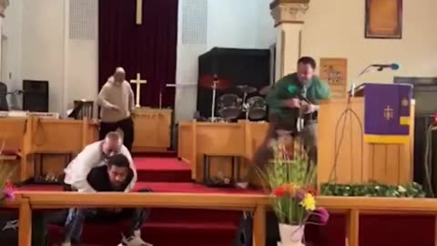 Man arrested, charged after trying to shoot pastor during sermon In Pittsburgh