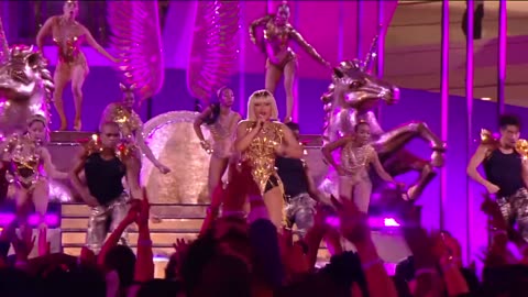 Nicki Minaj Performs “Majesty,” “Barbie Dreams,” “Ganja Burn,” “FeFe” _ Live Performance