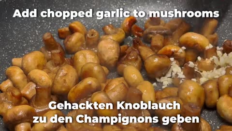 These garlic mushrooms taste better than meat! Quick and easy recipe for fried champignons in a pan!