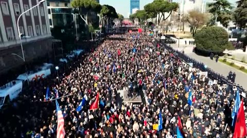 Momente nga protesta madhështore në Bulevard