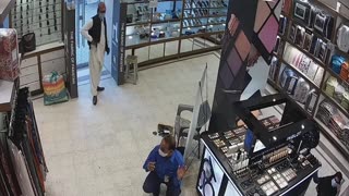 Robbery in a shopping centre!!!!