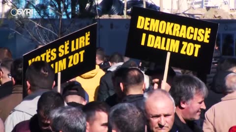 'Rama të largohet'/ Momentet interesante nga protesta historike e 11 Shkurtit