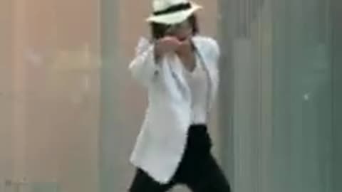 Learn The Michael Jackson Dance