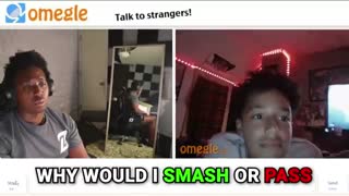 MY REFLECTION SCARES PEOPLE on OMEGLE!
