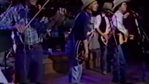 !982 Austin City Limits. "George Strait & the Ace in the Hole Band"