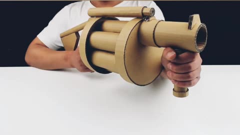 DIY uses cardboard to make multiple Grenade Launcher