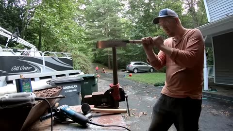 Making an AXE throwing target & Tomahawk!