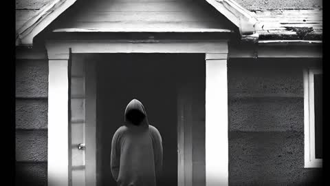 4 True Creepy Home Alone Horror Stories