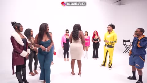 20 WOMEN VS 1 COMEDIAN : LIL DUVAL