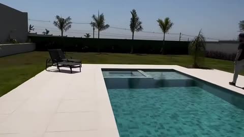 384 m2 4 yatak odalı çağdaş villa Video