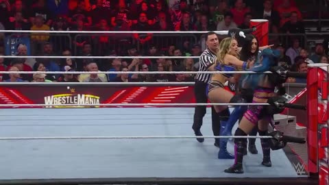WWE RAW Candice LeRae & Mia Yim VS Chelsea Green & Sonya Deville