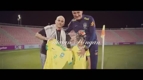 Touched by the kindness of this Arab man, the Brazilian coach is crying!!