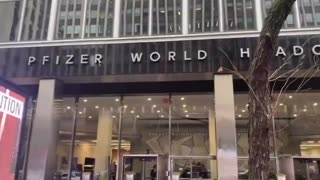 👏👏👍👍 outside Pfizer World headquarters in Manhattan today 🔥