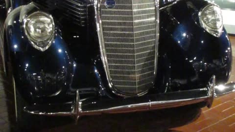 1939 Lincoln Convertible Sedan by LeBaron