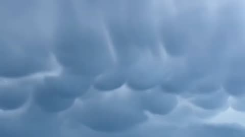 Dazzling mammatus clouds form across the Istanbul sky
