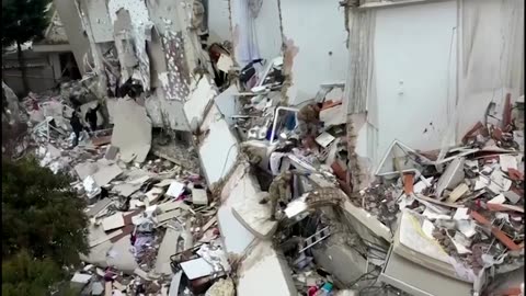 Rescuers in Turkey, Syria search for quake survivors