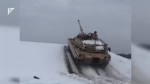 US military M1 Abrams tank can't climb snow mountain