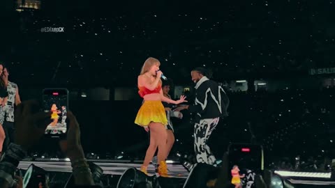 Style - Taylor Swift (LIVE Madrid 2024 Estadio Santiago Bernabéu)