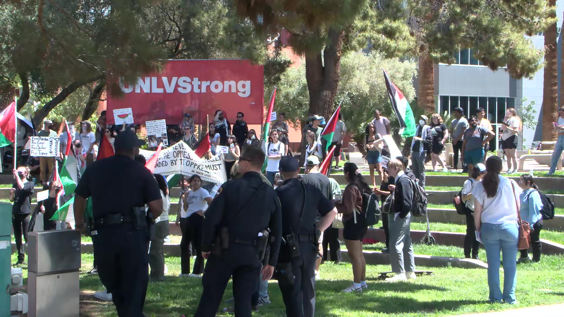 Students hold proPalestine rally, met with counterprotestors at UNLV