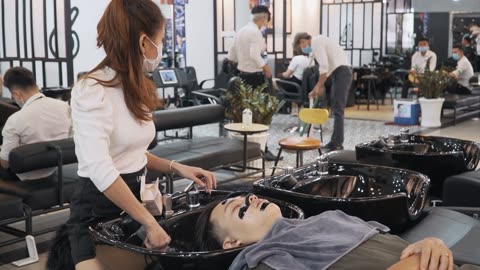 Massage barbershop vietnam, facial massage, ear massage, shoulder massage