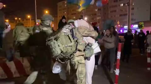 Footage of Stavropol paratroopers returning home