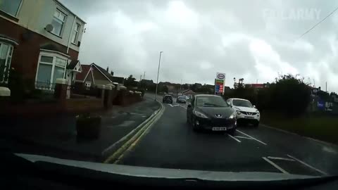 Dumb Drivers Fails Caught on Camera!