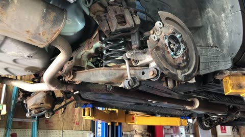 2011-19 Ford Explorer Rear Wheel Bearing and CV Shaft Removal
