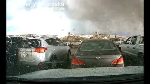 EF-3 Tornado destroys a warehouse