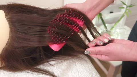 【ASMR】Triggers to Help You Sleep/ Slowly and Gently Hair brushing (No talking/ binaural)