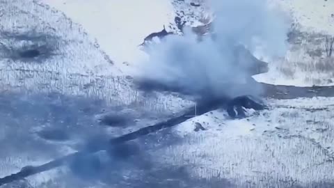 Ukrainian Troops Blow Up Russian Troops In A Snowy Trench With Mortars