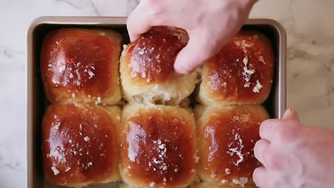 How To Make The Greatest Dinner Rolls Ever (Hokkaido Method)