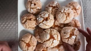 Melt-in-your-mouth cookies, good and easy with few ingredients