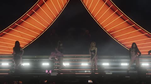 BLACKPINK - ‘Pretty Savage’ Live at Coachella 2023