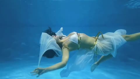 A cell phone clip from underwater photography