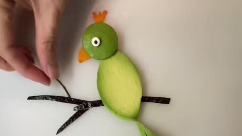 Make a simple avocado bird decoration/ super easy food craft