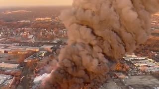 BREAKING: Massive smoke spotted amid large industrial fire at a factory in Chicago Heights