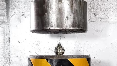 Hydraulic press VS Grenade 💥 Who Will Win 🤯 #shorts #america #shortfeed