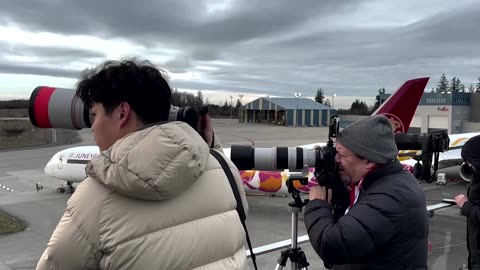 Boeing's last 747 takes flight in Washington state