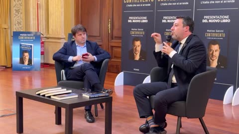 Matteo Salvini Presentazione del suo libro Controvento , da il benvenuto al Generale Vannacci