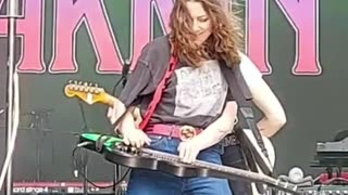 Megan Lovell (Larkin Poe) - LIVE @ 420Fest (Short 3)