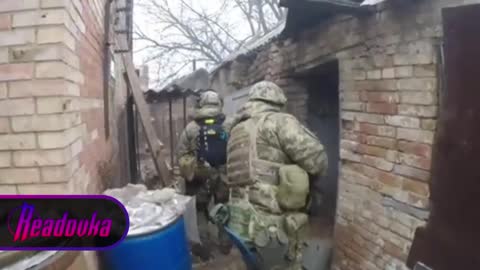 Ρώσοι «στριμώχνουν» Ουκρανούς στο Μακχμούτ μέσα σε σπίτι