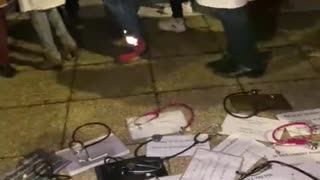 France doctors throw down their stethoscopes in protest of a failed health system.