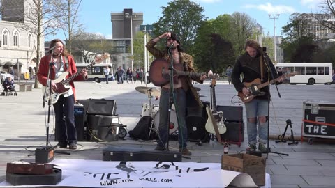 The Gulls Band Busking in the Ocean City Plymouth 22nd May 2021